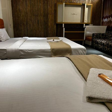 Hotel Empire Ujjain Zewnętrze zdjęcie