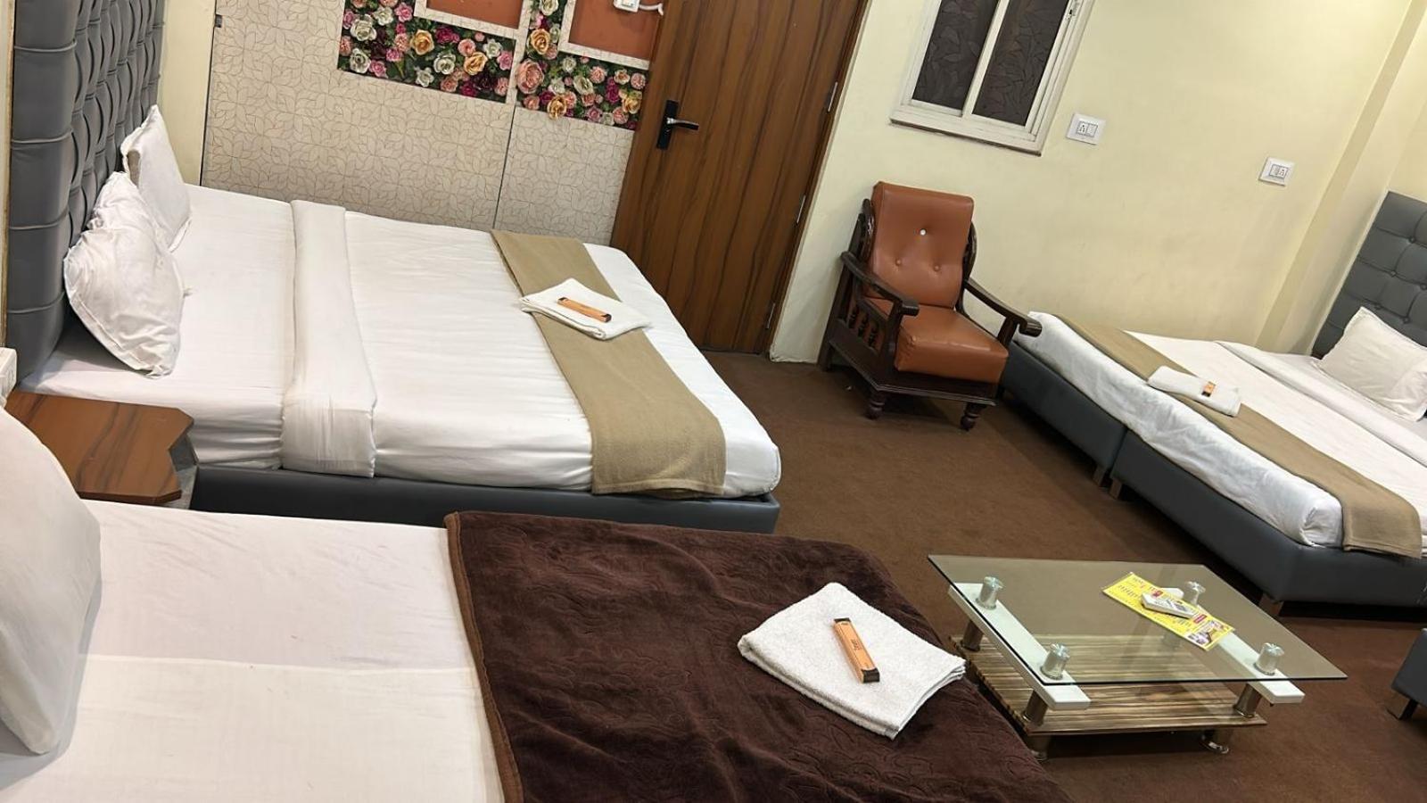 Hotel Empire Ujjain Zewnętrze zdjęcie