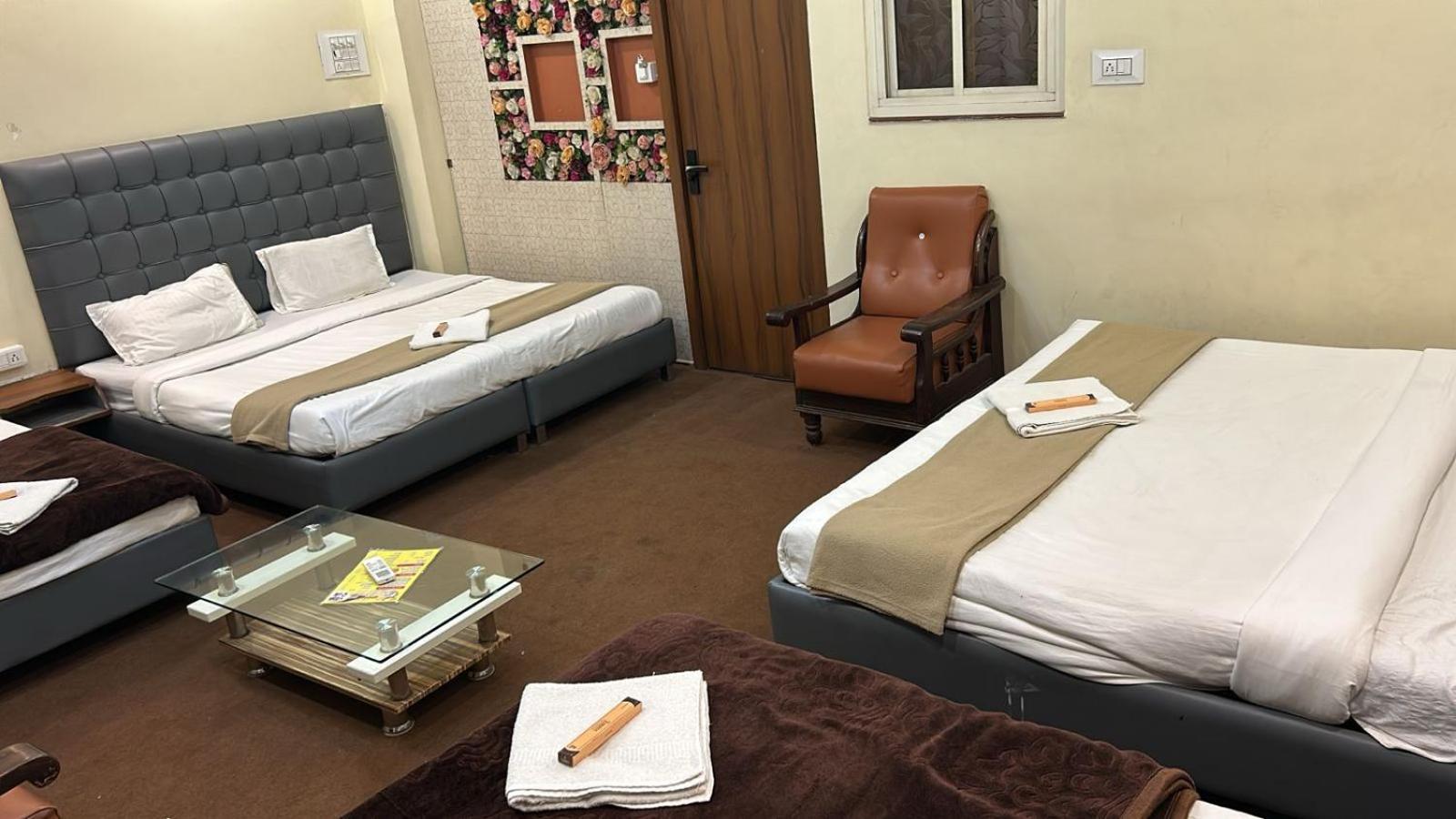 Hotel Empire Ujjain Zewnętrze zdjęcie