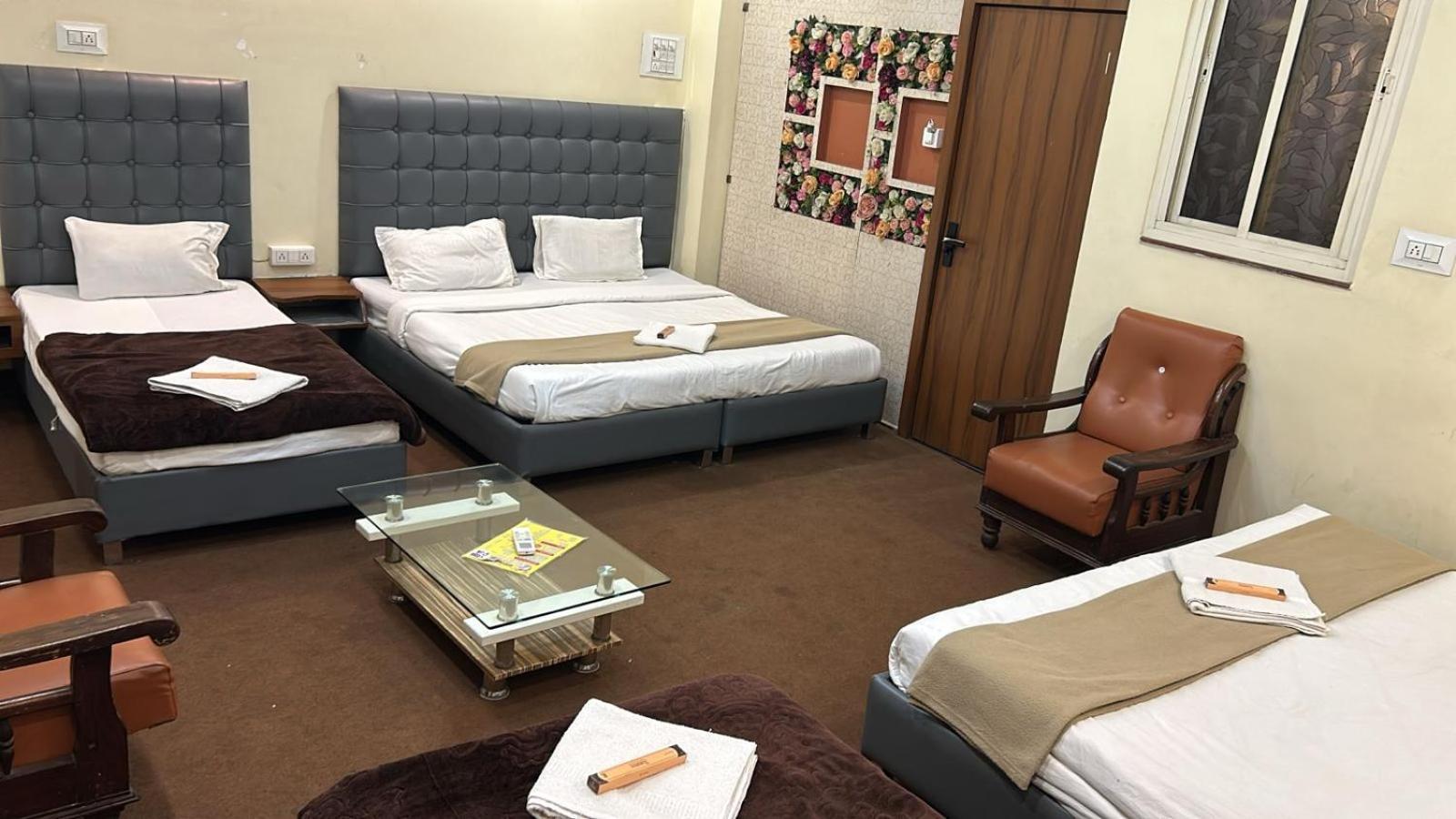 Hotel Empire Ujjain Zewnętrze zdjęcie