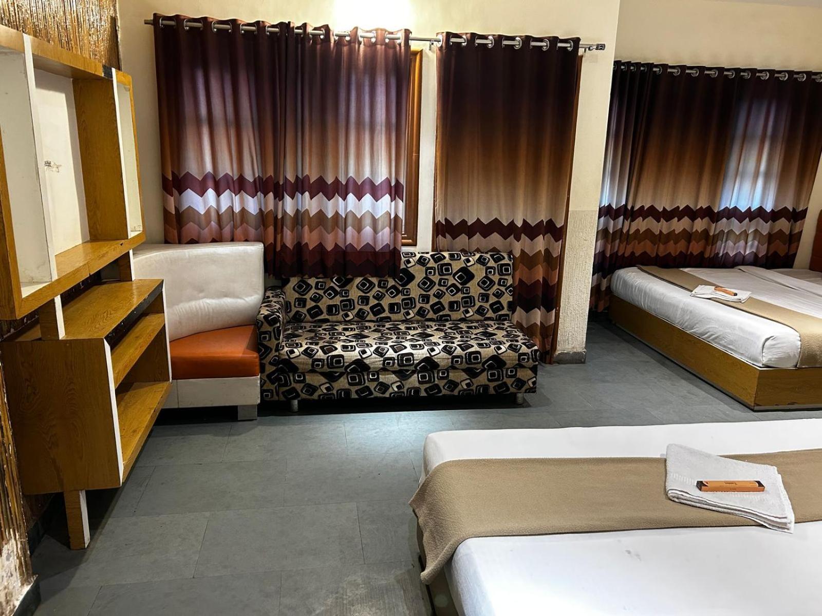 Hotel Empire Ujjain Zewnętrze zdjęcie
