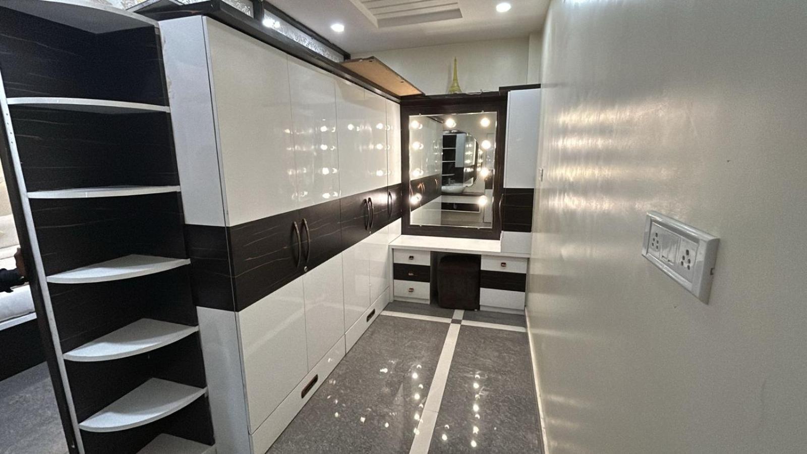 Hotel Empire Ujjain Zewnętrze zdjęcie