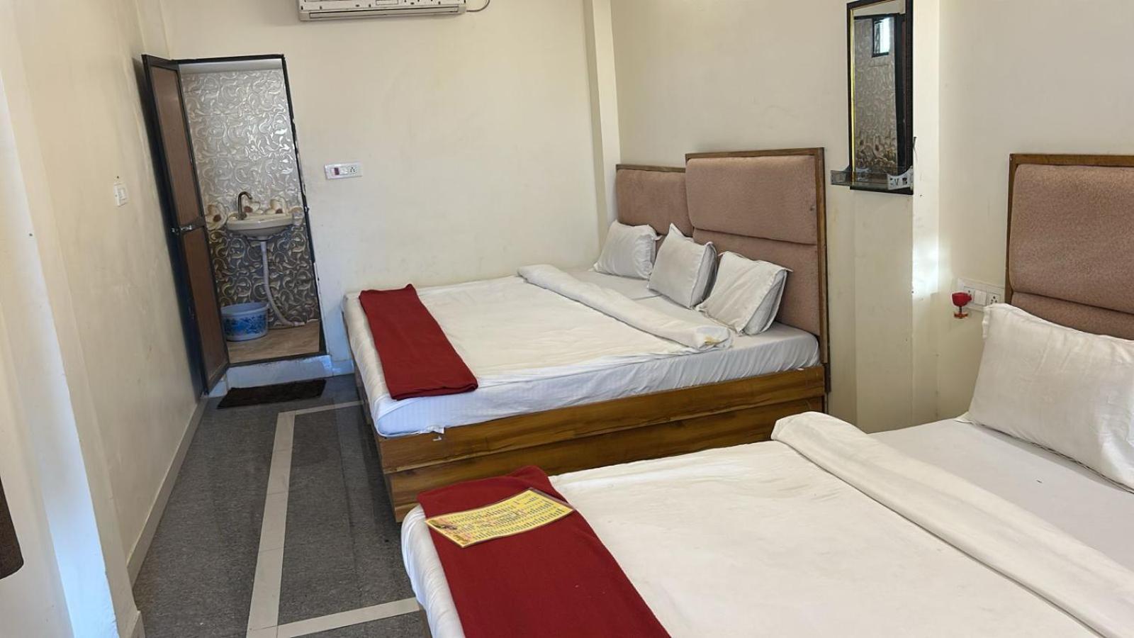 Hotel Empire Ujjain Zewnętrze zdjęcie