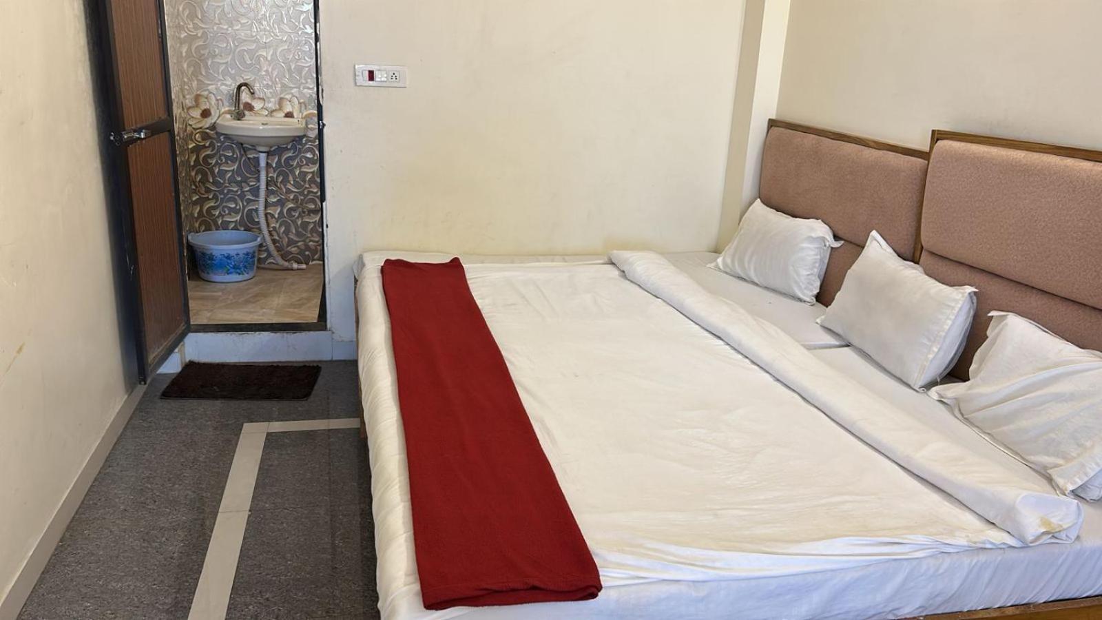 Hotel Empire Ujjain Zewnętrze zdjęcie